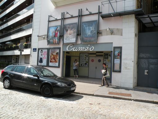  Cinéma d'art et d'essai, le Caméo, rue de la Commanderie